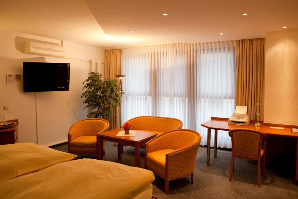 Parkhotel Goldlinde Bodenwerder Ngoại thất bức ảnh